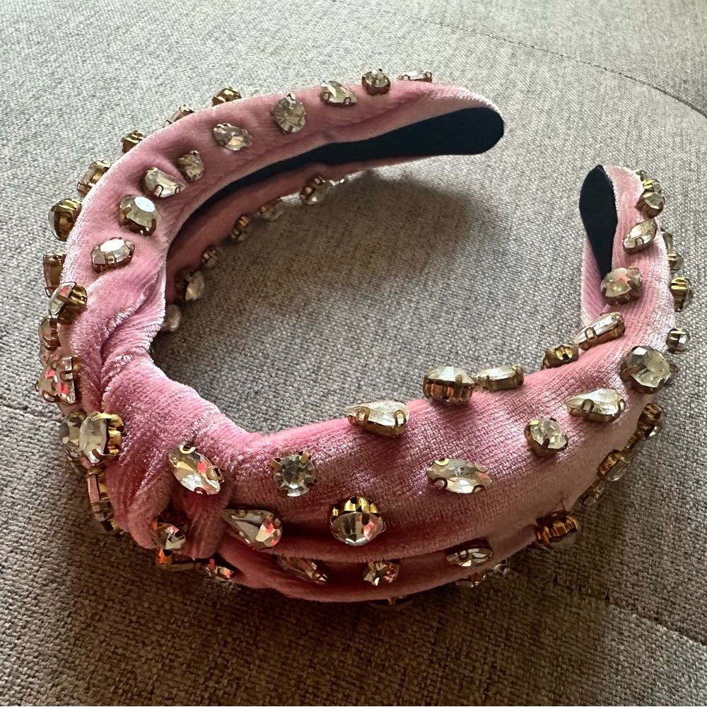 Unbranded Jeweled Knotted Headband  Crystal
Please check color and condition